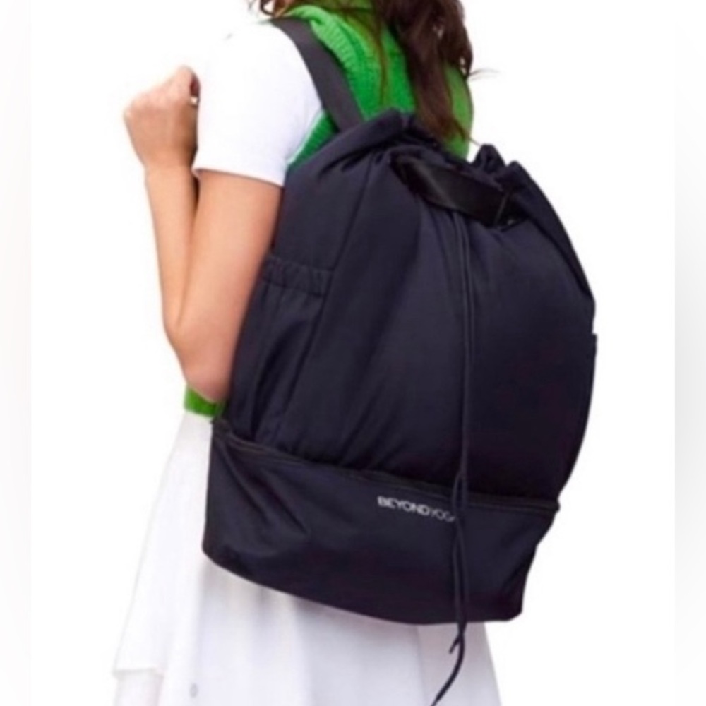 BEYOND YOGA Convertible Gym Bag / Backpack / Tote in BLACK | NEW With Tag